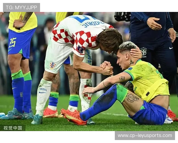 内马尔点球造险并冷静罚中，巴西心态稳如磐石